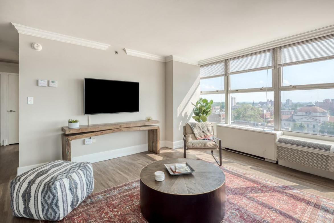 Cozysuites 800 Tower 1Br With Gym! 10 Луисвилл Экстерьер фото